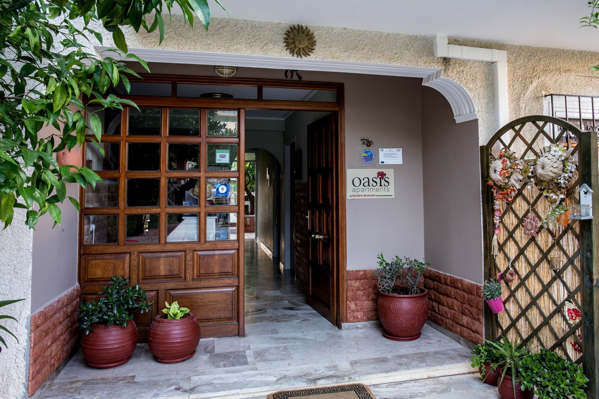 Oasis Apartments Tolo Exterior photo